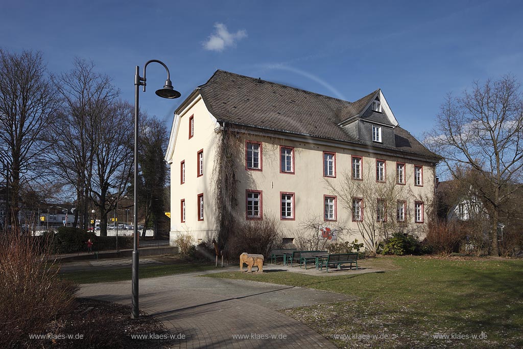 Hilchenbach, Blick zur Wilhelmsburg, ein ehemaliges nassauisches Landesschloss, dass heute das Stadtmuseum beherbergt; view to castle Wilhelmburg