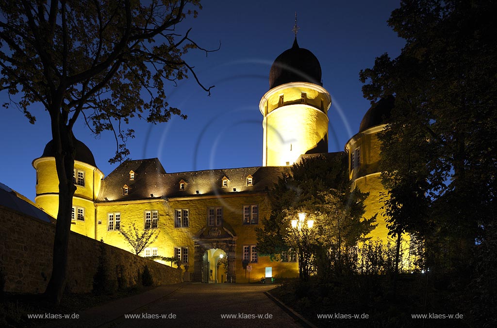 Montabaur, Blick auf das Schloss, welches  das Wahrzeichen der Stadt Montabaur im Westerwald ist;