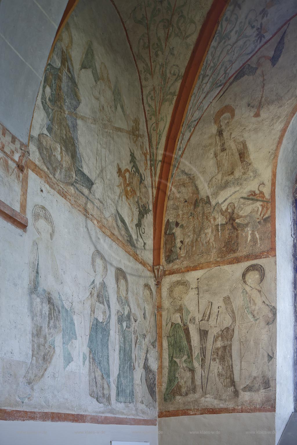Nuembrecht Marienberghausen, Bunte Kerke, Fresken im suedwestlichen Seitenschiff; Nuembrecht Marienberghausen, church Bunte Kerke, frescos in the southwest of the aisle. 