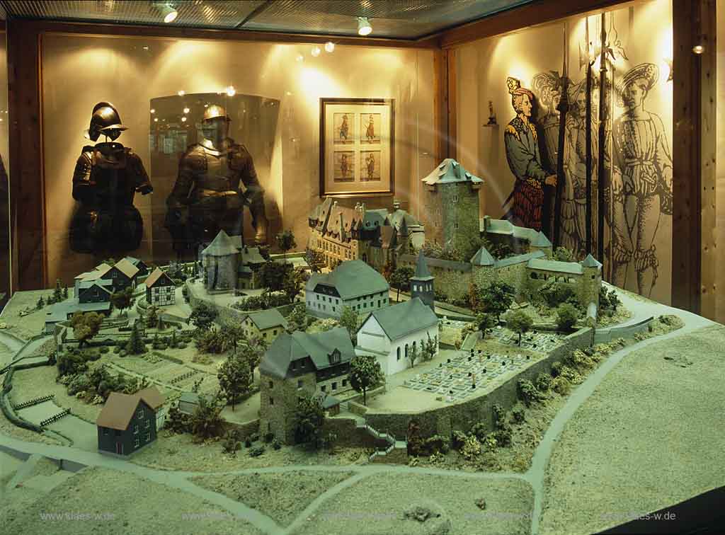 Burg, Solingen, Regierungsbezirk Dsseldorf, Duesseldorf, Schloss Burg, Blick auf Schloss mit Umgebung als Modell, in Modellbaugroesse, Schlossmodell