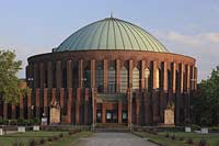 Pempelfort, Düsseldorf, Duesseldorf, Blick auf Tonhalle, neue Tonhalle, Konzerthaus vom Ehrenhof