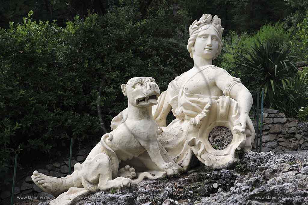 Collodi, Blick auf Statue im Barockgarten, Toskana, Tuscany