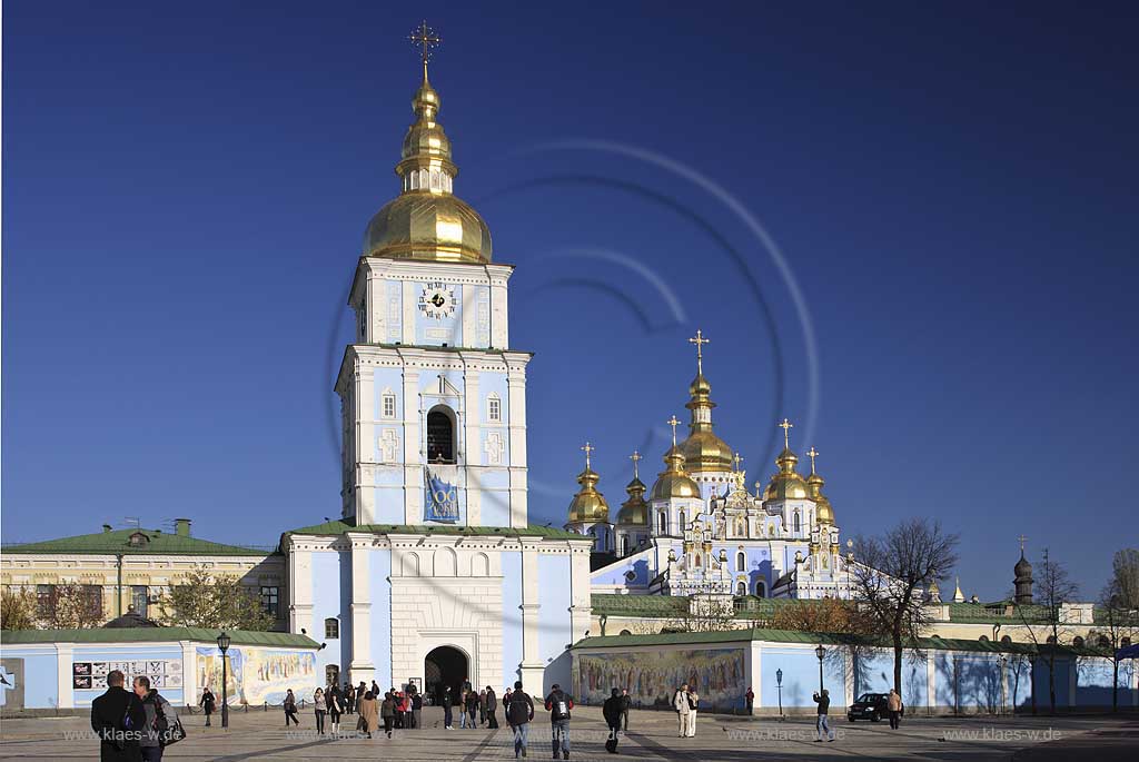 Kiew Blick zum St. Michaelskloster Mychajlivs'kyj Zolotoverchyj monastyr mit den goldenen Kuppeln