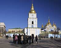 Kiew Blick zum St. Michaelskloster Mychajlivs'kyj Zolotoverchyj monastyr mit den goldenen Kuppeln