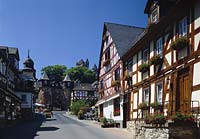 Braunfels, Blick auf Schloss und Markt mit Fachwerkhäusern, Fachwerkhauesern, Lahn-Dill-Kreis, Hessen, Westerwald