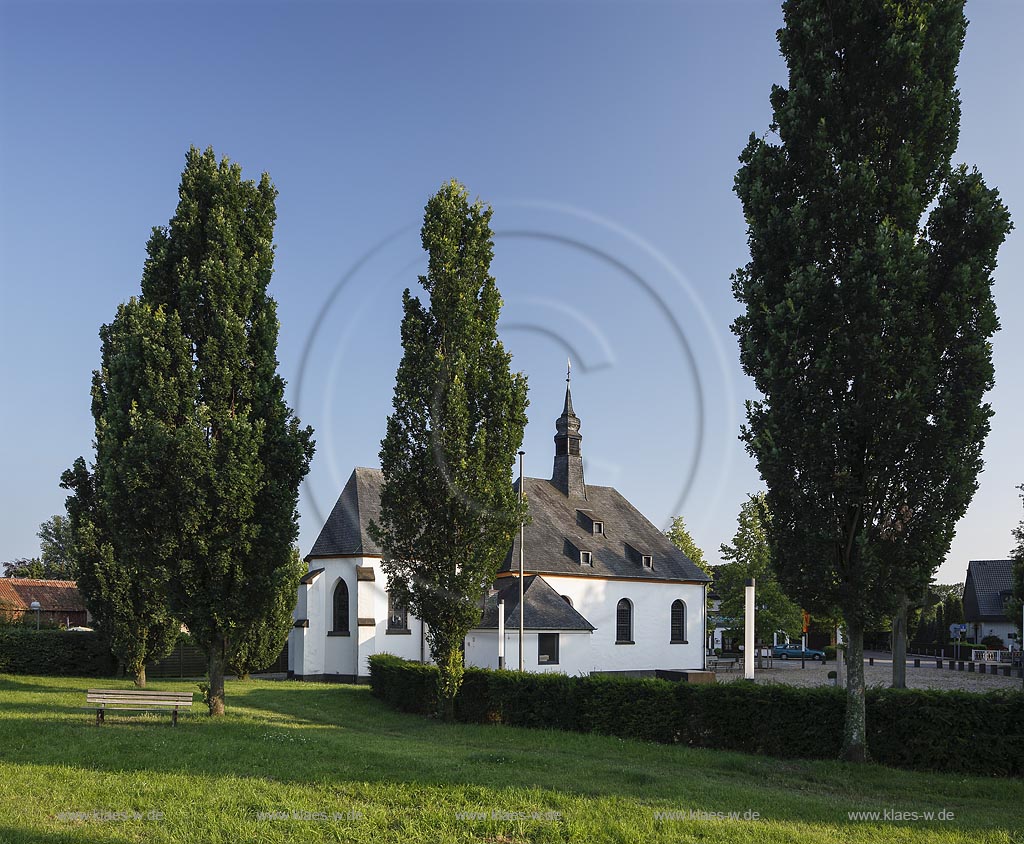 Meerbusch Niederdonk, Gnadenkapelle "Maria in der Not"; Meerbusch Niederdonk, chapel Gnadenkapelle "Maria in der Not".