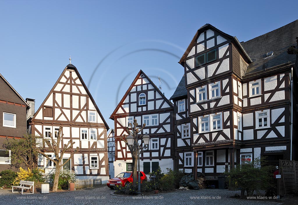 Bad Laasphe, historische Altstadt Fachwerkhaeuser am Kirchplatz; Bad Laasphe historical old town framework houses at chuchplace